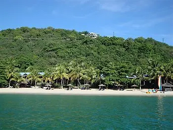 Tamarind Beach Hotel & Yacht Club Charlestown 4*,
