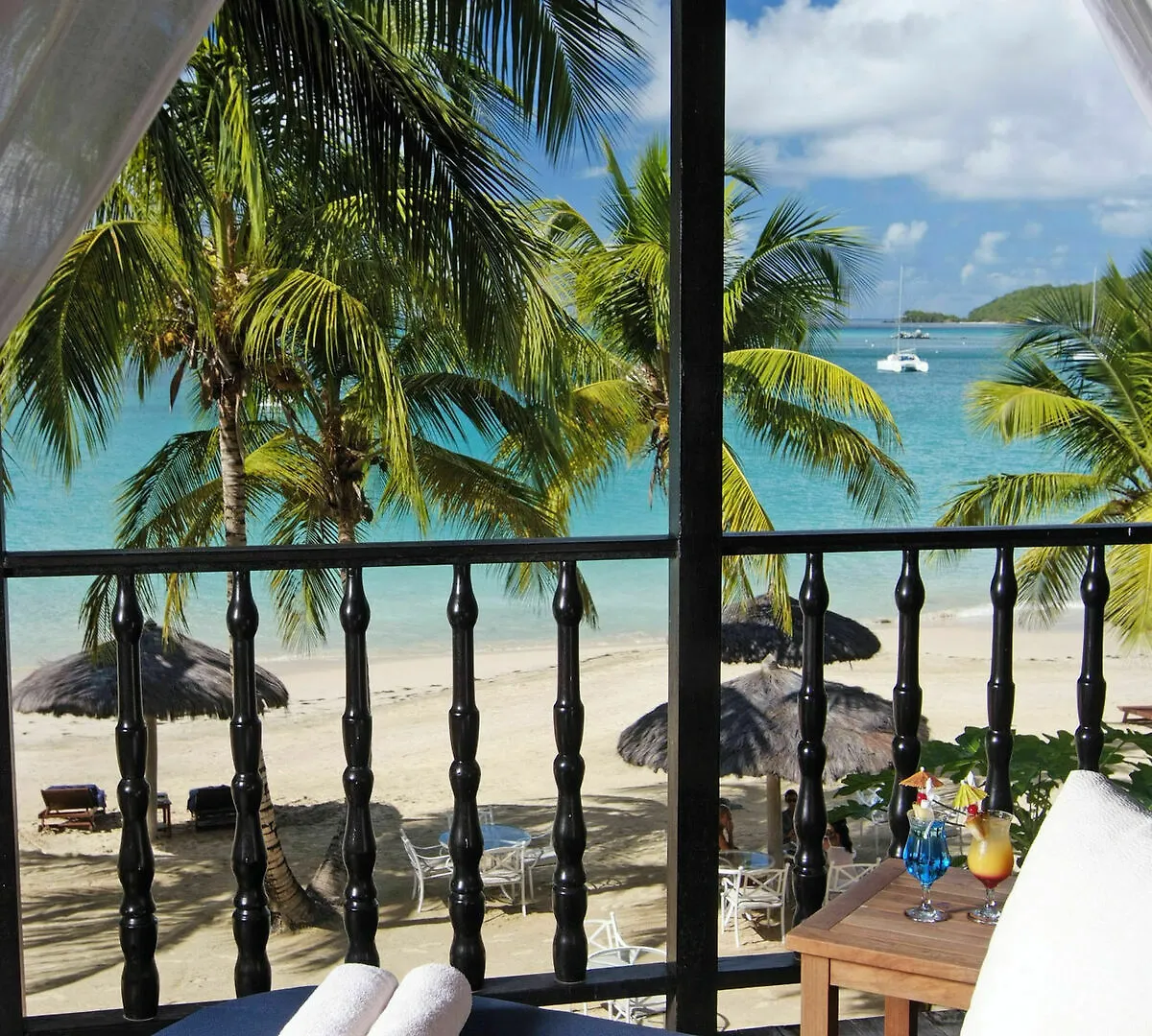 Tamarind Beach Hotel & Yacht Club Charlestown 4*,